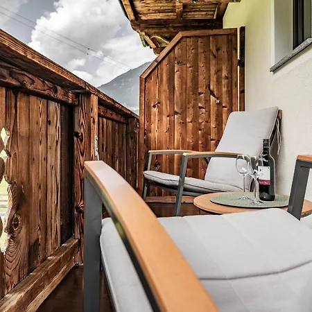 伊方歌尔乡村公寓 *